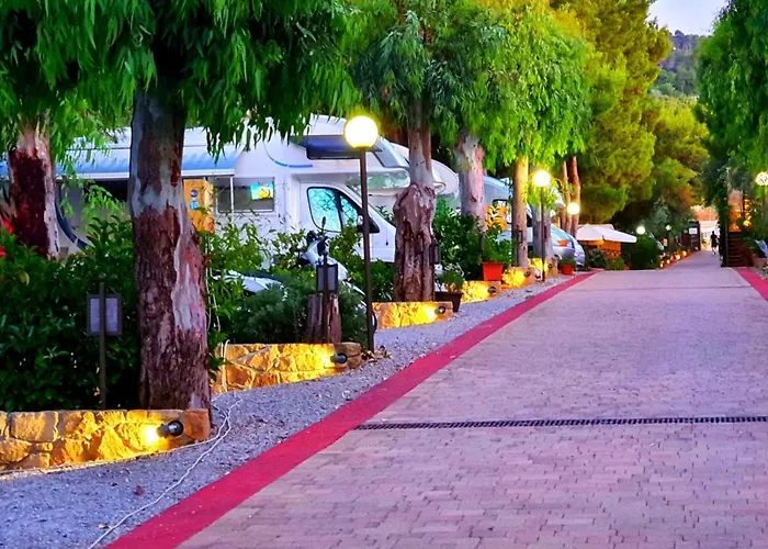 אתר קמפינג Sanfilippo צ'פאלו