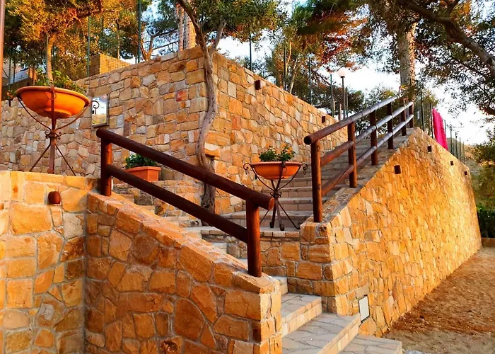 Sanfilippo אתר קמפינג צ'פאלו